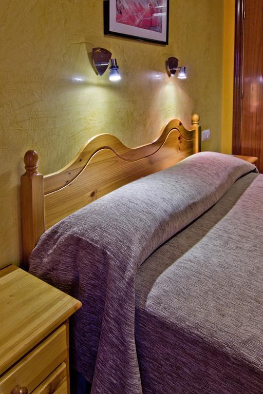 Hotel Dona Blanca Albarracín Room photo