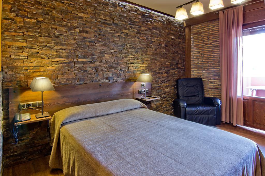 Hotel Dona Blanca Albarracín Exterior photo